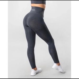 Alphalete Revival Leggings size S